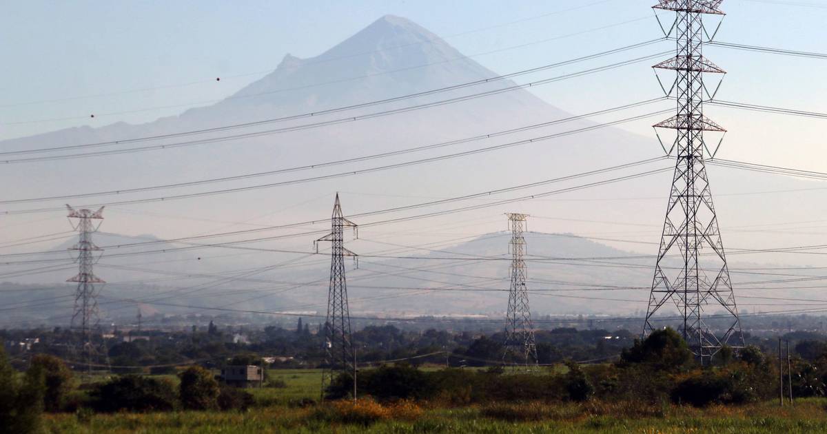 Coparmex ‘mete presión’ a la definición de la reforma eléctrica y legisladores de la 4T