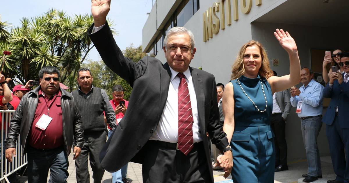 El INE, los hechos y la historia