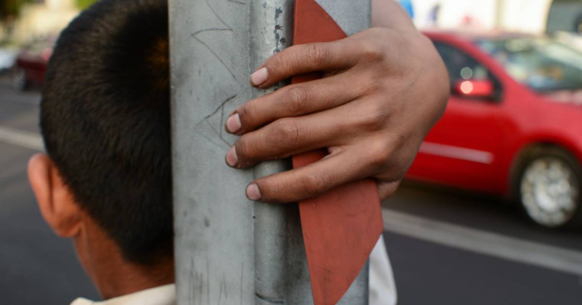 Denuncian explotación infantil en San Miguel de Allende: mujeres ‘alquilan’ niños para que pidan dinero