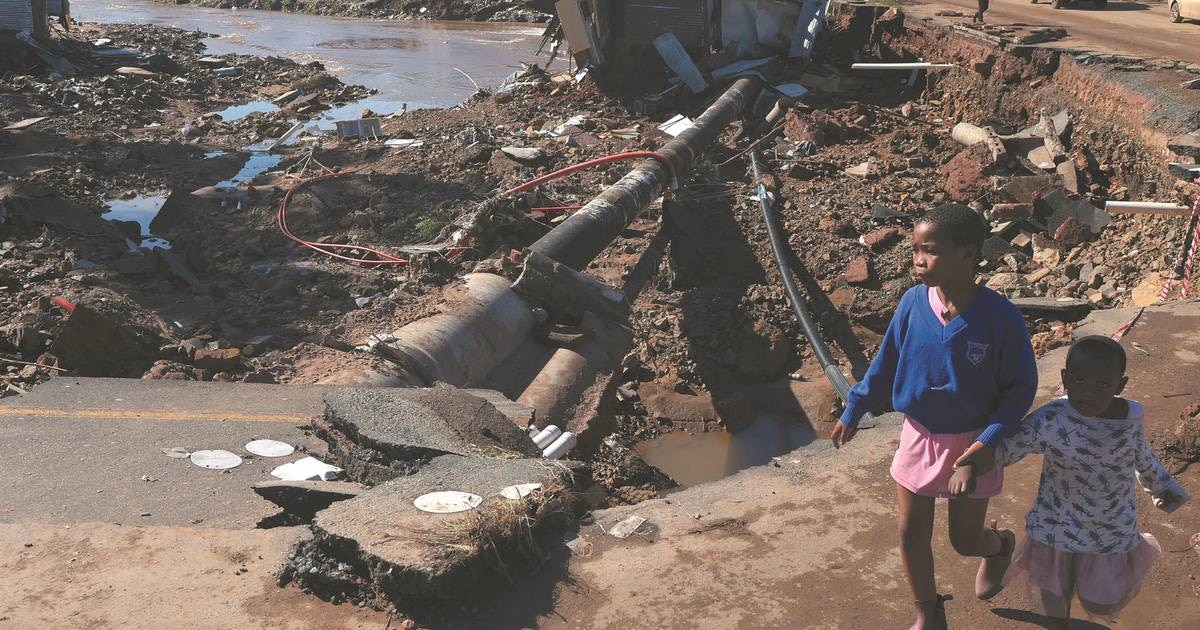 Por inundaciones en Sudáfrica, 443 muertos y 63 desaparecidos