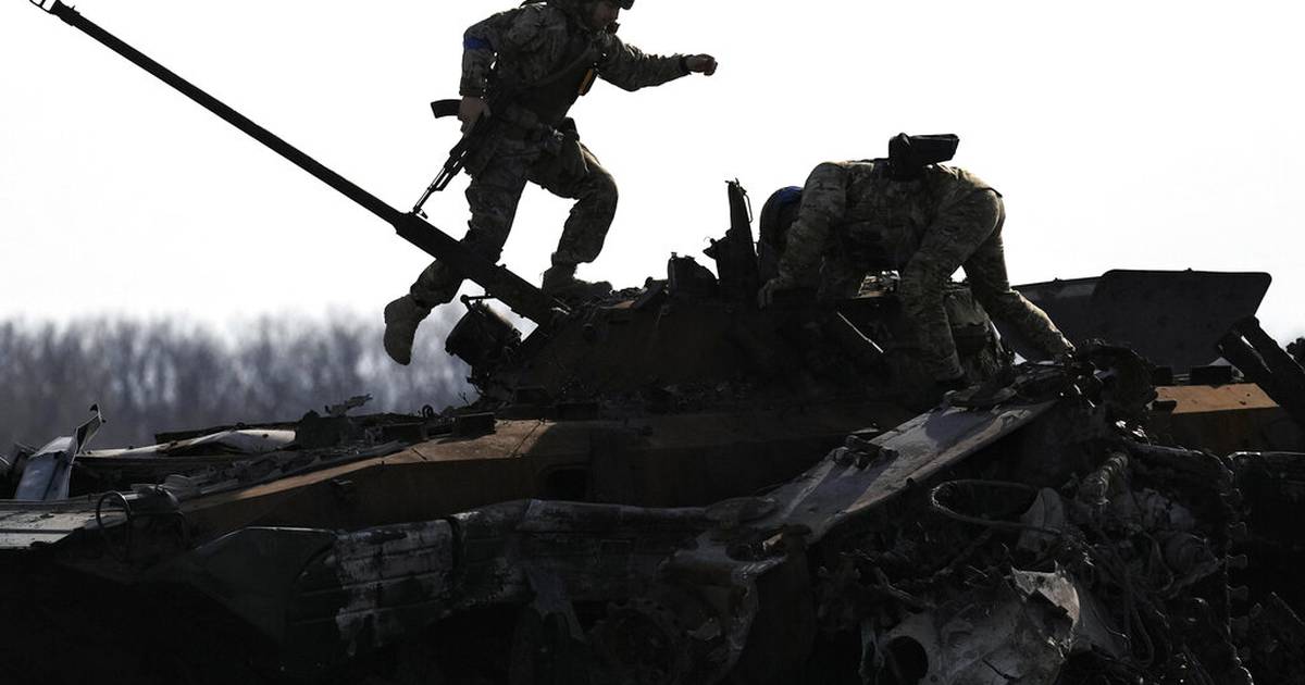 Rusia lanza misil contra estación de tren en Ucrania; mueren 40 personas