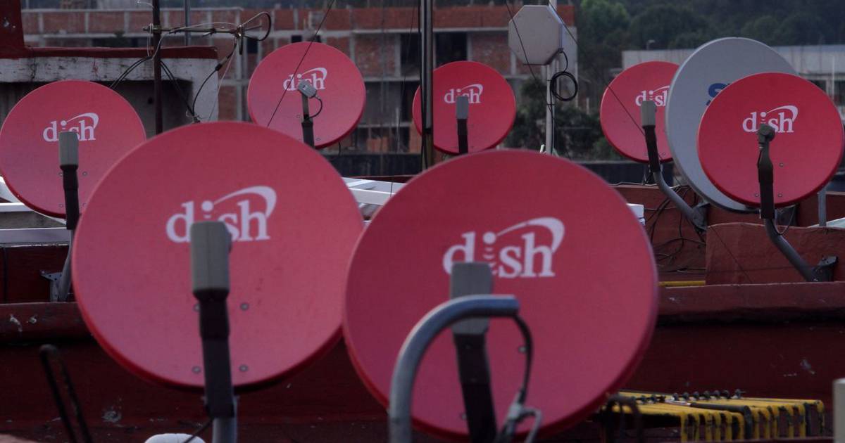 Acciones de Dish se desploman 10.3% por pérdida de suscriptores y canales