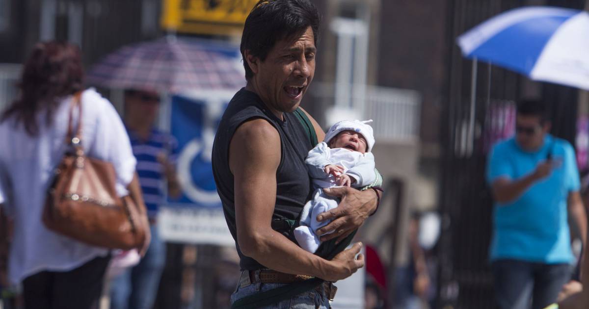 Licencia de paternidad en México, de las más cortas que dan países de la OCDE