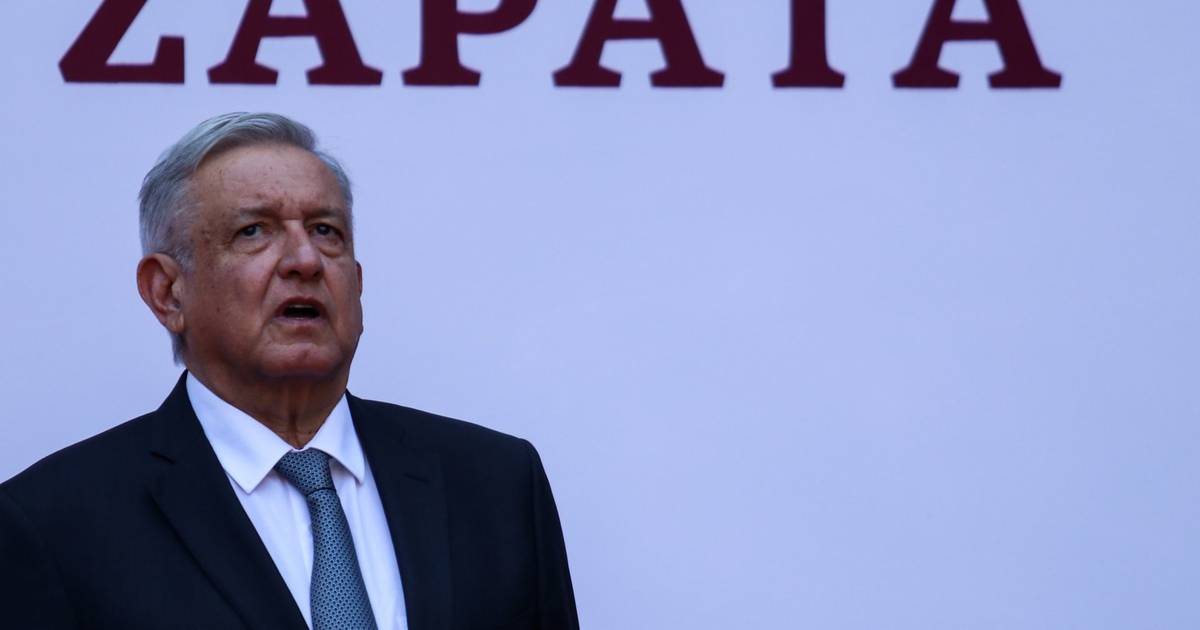 AMLO rinde homenaje a Emiliano Zapata en su 103 aniversario luctuoso