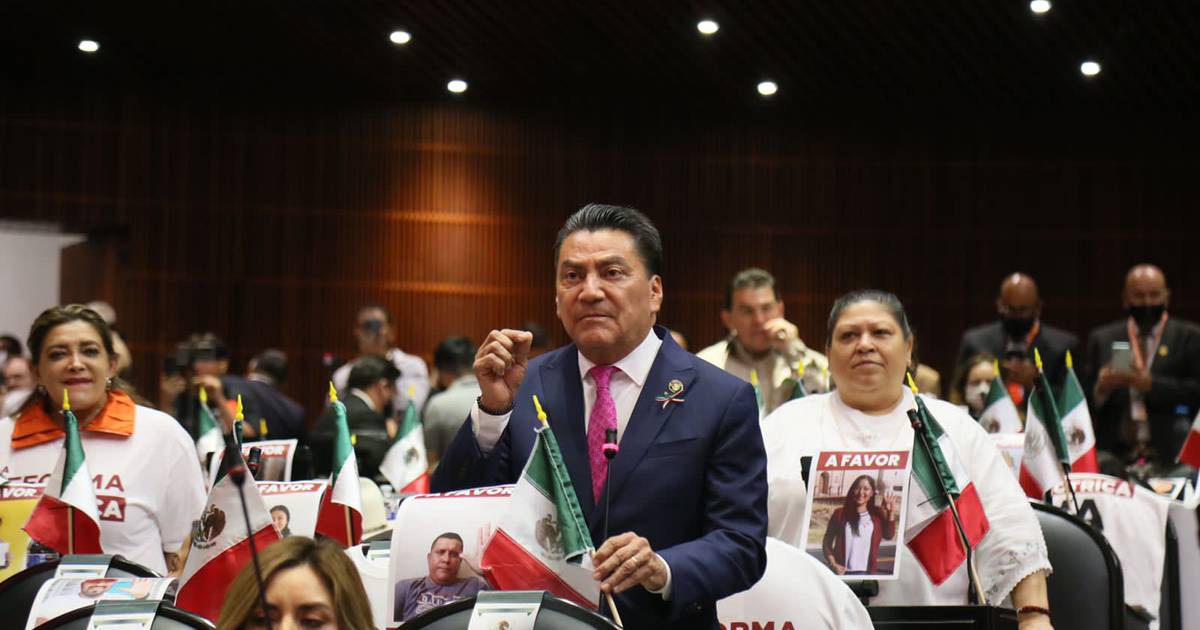 Ustedes son los poquiteros que no valen la pena: Óscar Cantón Zetina a la oposición