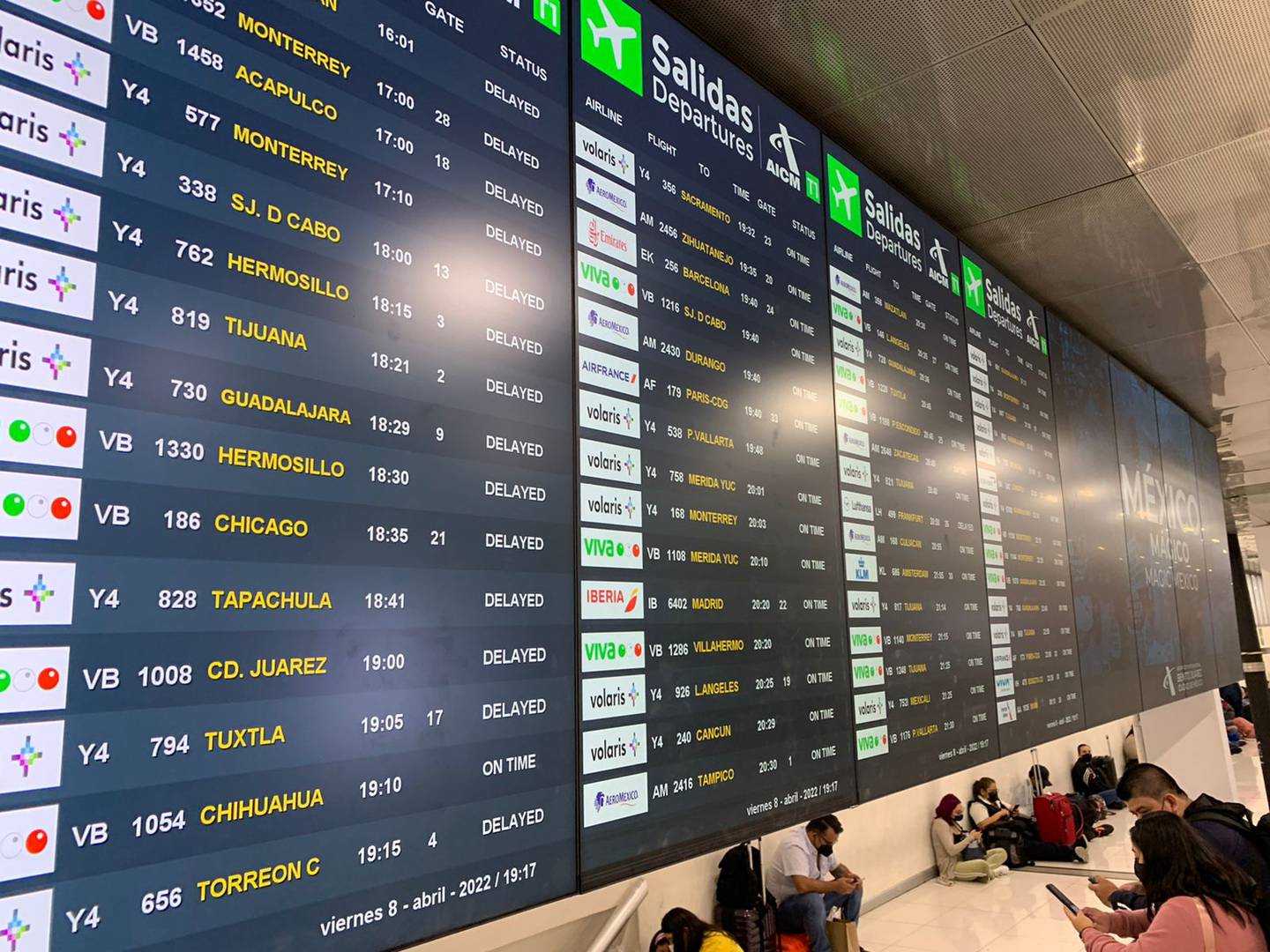 AICM ‘rebasado’: Demoras de más de 5 horas en inicio de vacaciones de Semana Santa