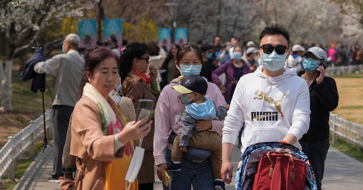 Shanghái cesa a tres funcionarios por respuesta ineficiente al brote de COVID-19