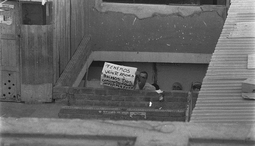 Un hombre en llamas, otro ejecutado de un balazo y un tercero acuchillado: 14 horas de terror en el motín del penal El Sexto