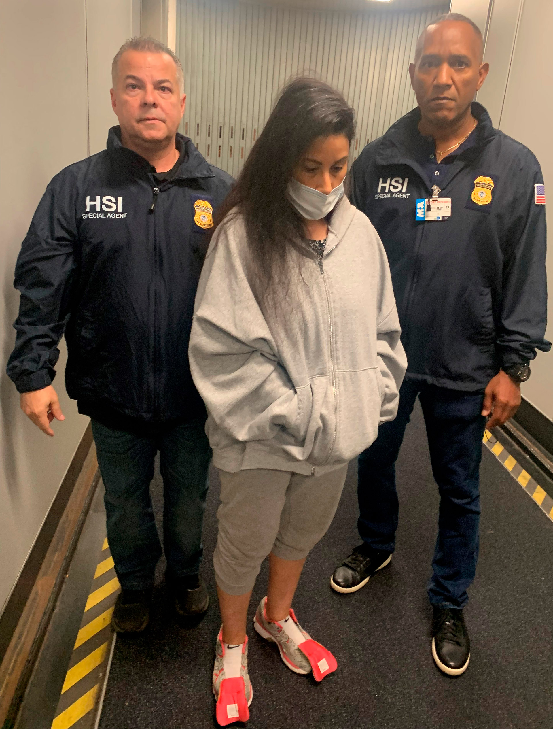 La primera foto de la ex enfermera de Chávez en custodia policial