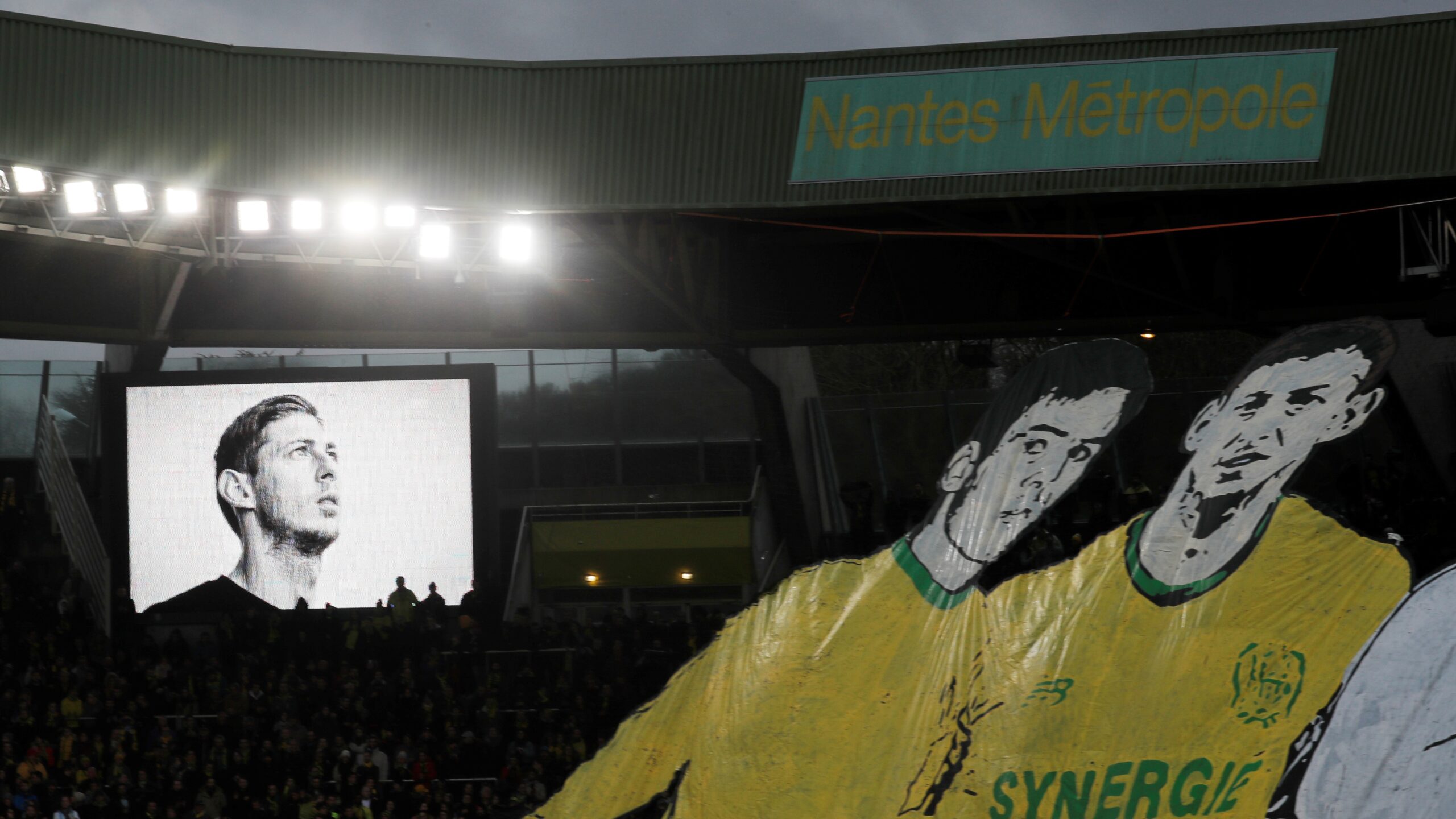 La tajante decisión que tomó el Niza con sus ultras tras el repudiable cántico contra Emiliano Sala