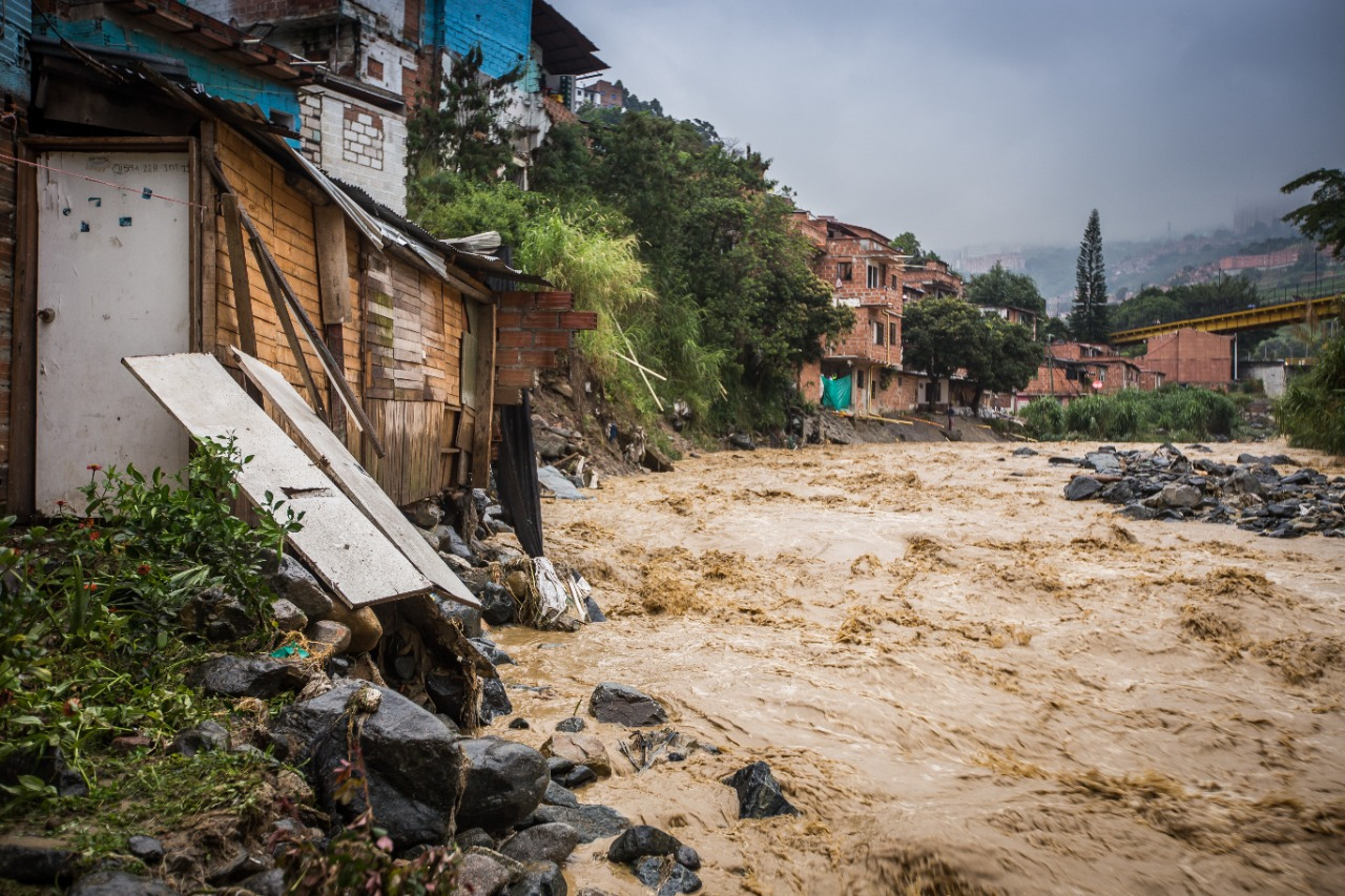 Crece el riesgo de afectaciones por lluvias en Medellín