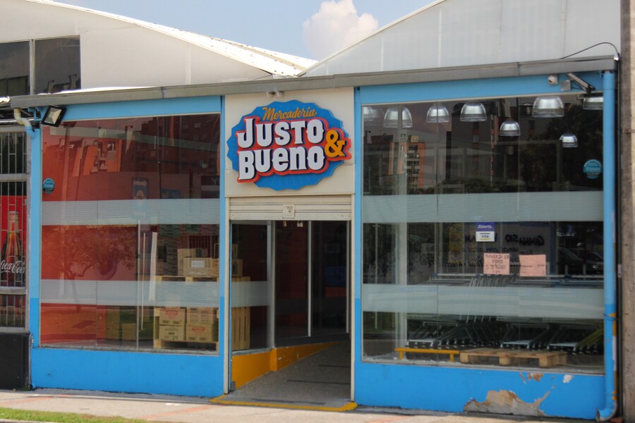 Justo & Bueno: cómo un gigante de los descuentos llegó a las puertas de la liquidación