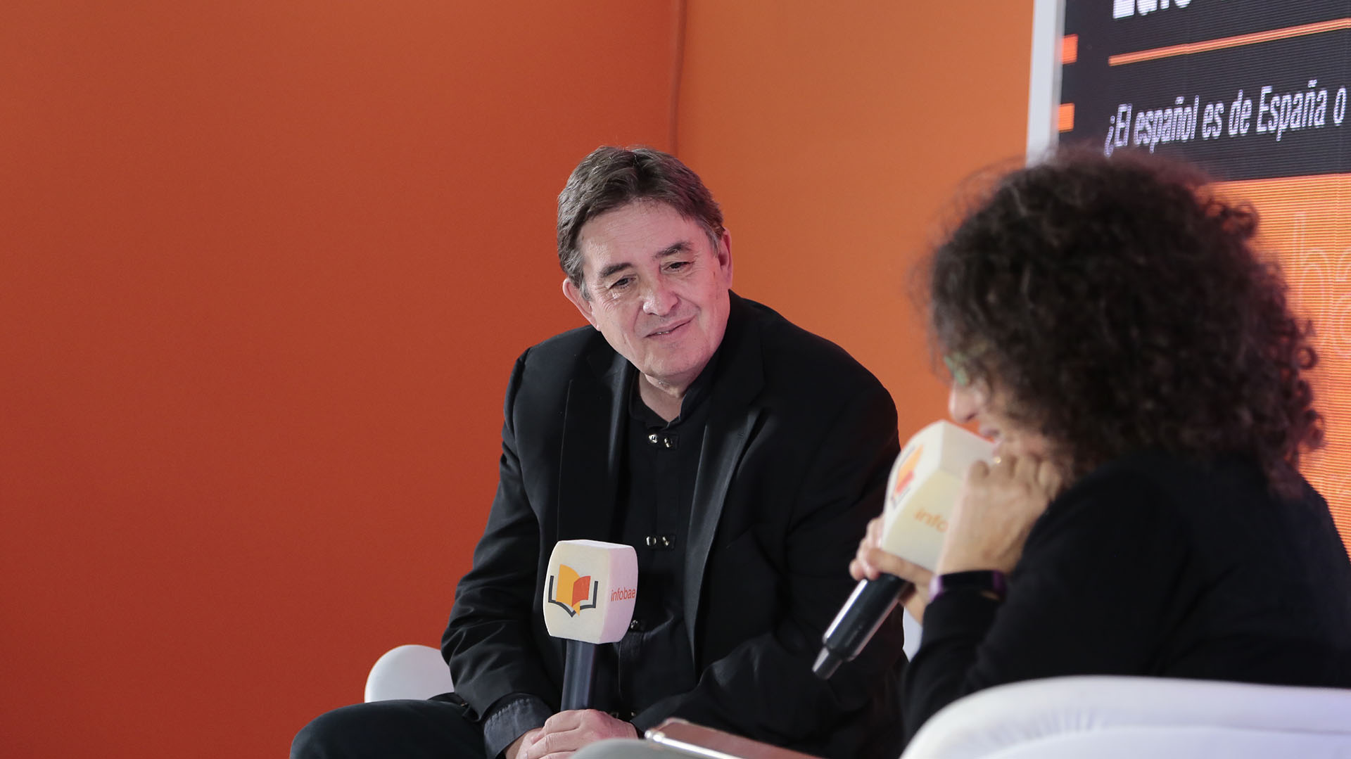 Luis García Montero: “Cuando se pierde un idioma, también se pierden cultura y tradición”