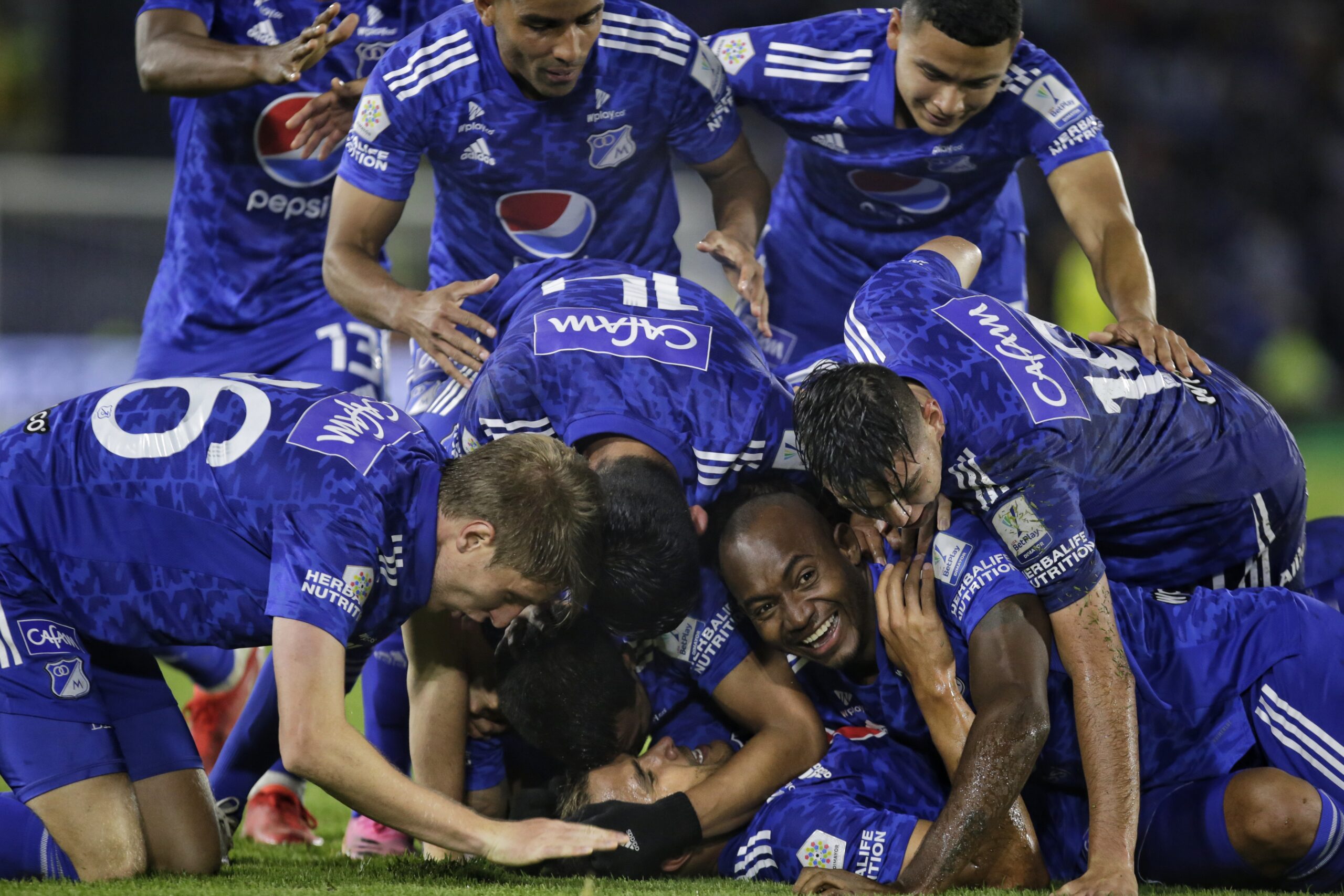 Los dos delanteros y el lateral que suenan para reforzar a Millonarios en el próximo torneo