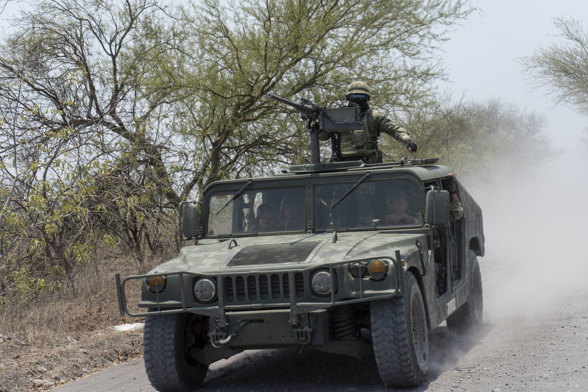 Persecución de militares en Nueva Italia fue para impedir decomiso de narcolaboratorios: AMLO