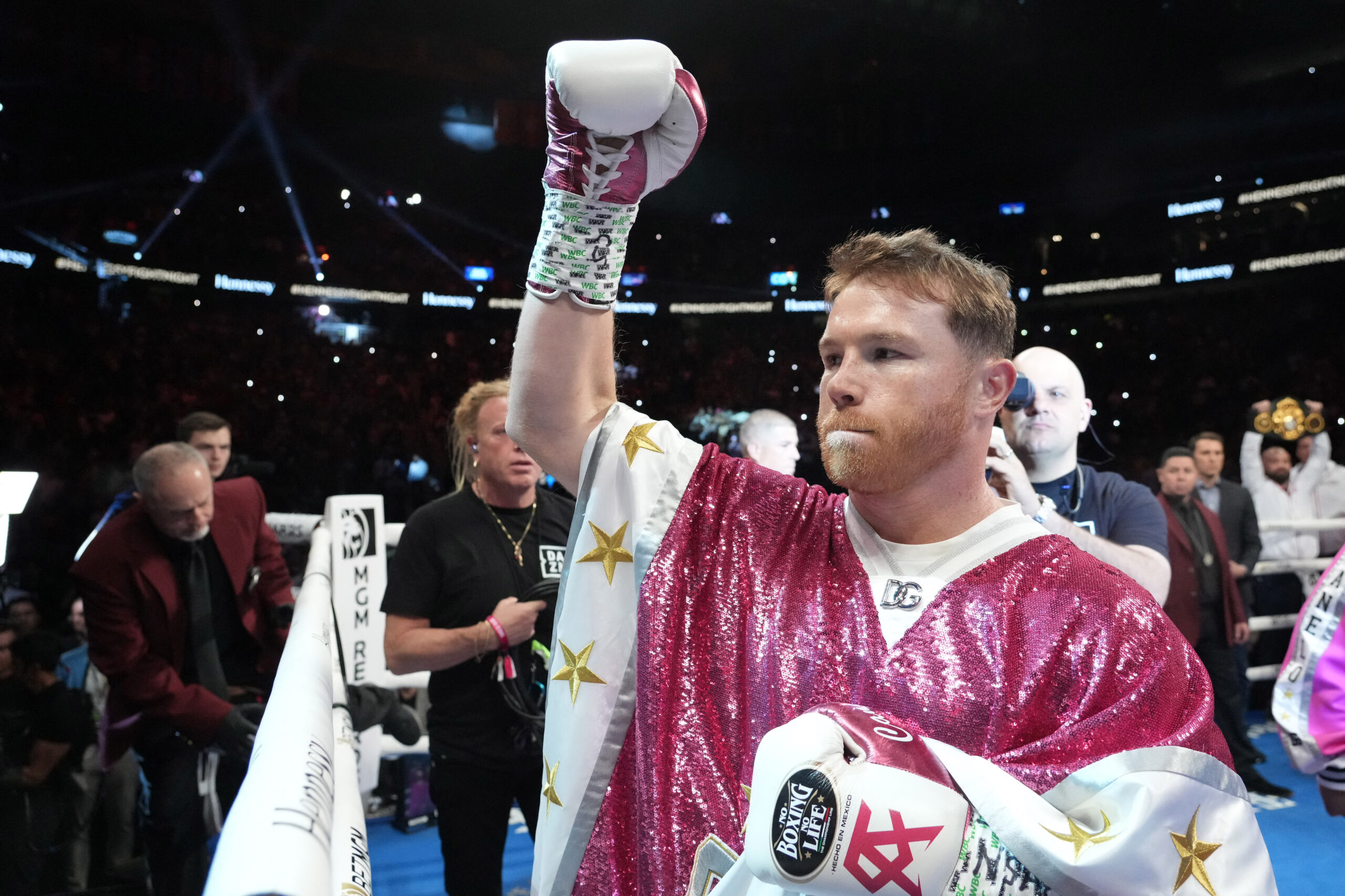 Canelo Álvarez tendrá que decidir entre Golovkin o la revancha vs Bivol