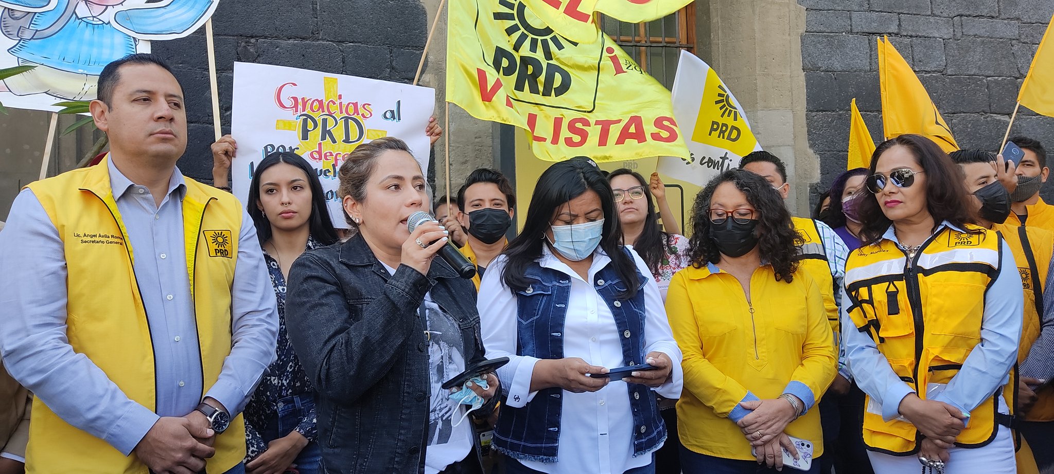 PRD y la SEP se enfrentaron judicialmente por las Escuelas de Tiempo Completo