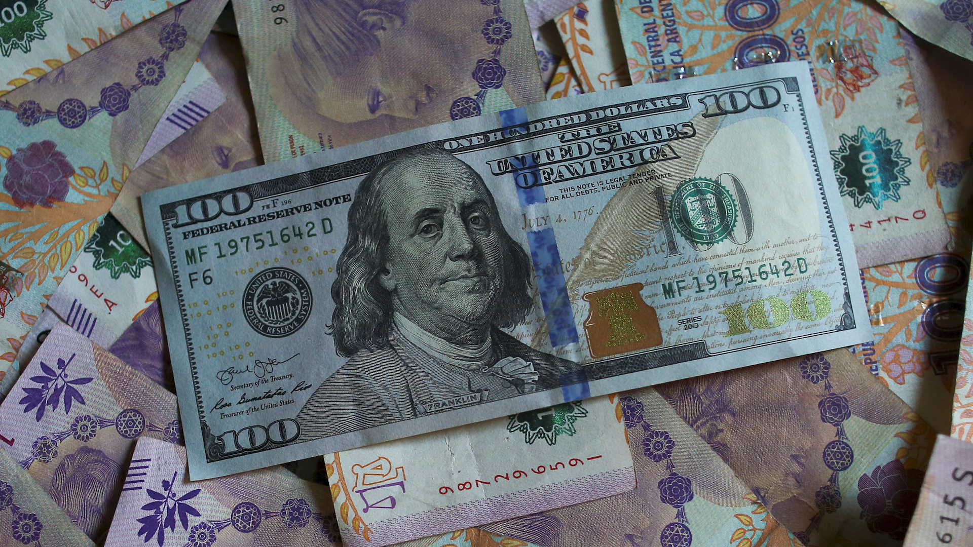 Los inversores desconfían del mensaje del BCRA y no creen que la causa de la inflación sean los precios internacionales