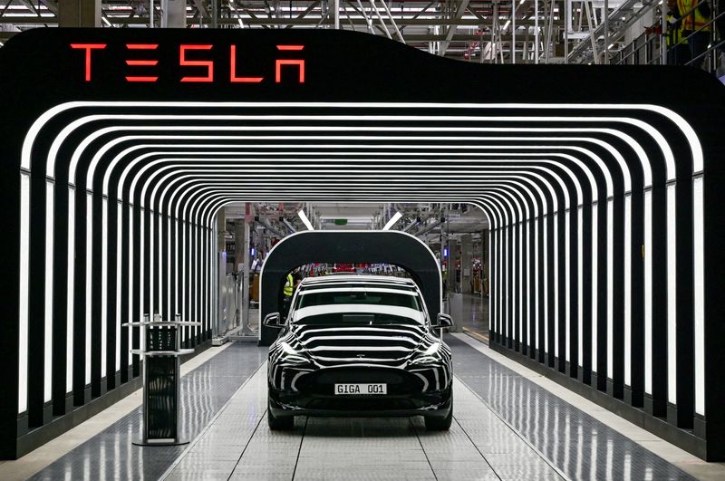 EXCLUSIVA-Tesla suspende el plan de entrar en India ante el desacuerdo sobre aranceles -fuentes