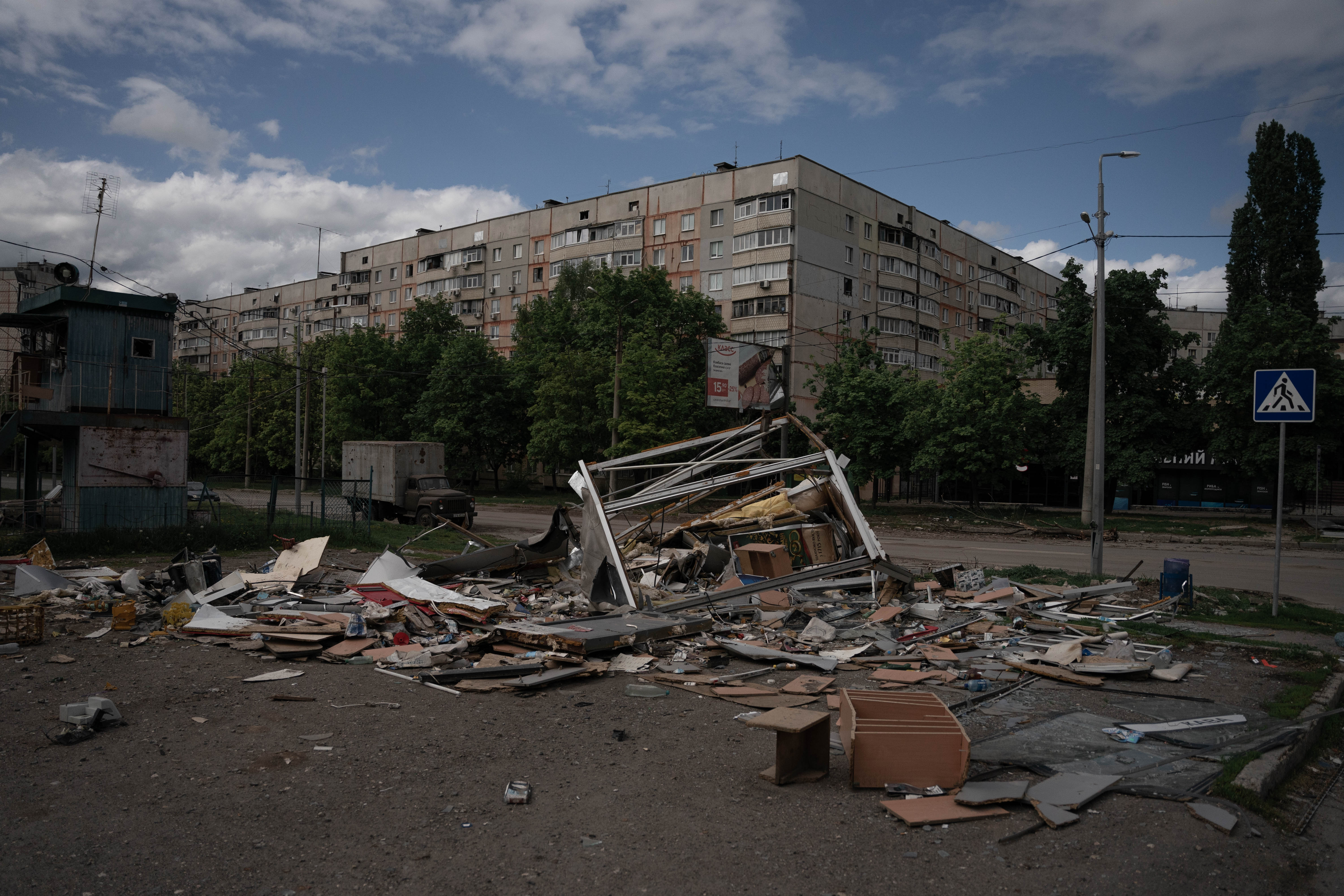 La guerra ha dejado mucho civiles muertos en pueblos de Ucrania (Foto: Franco Fafasuli)