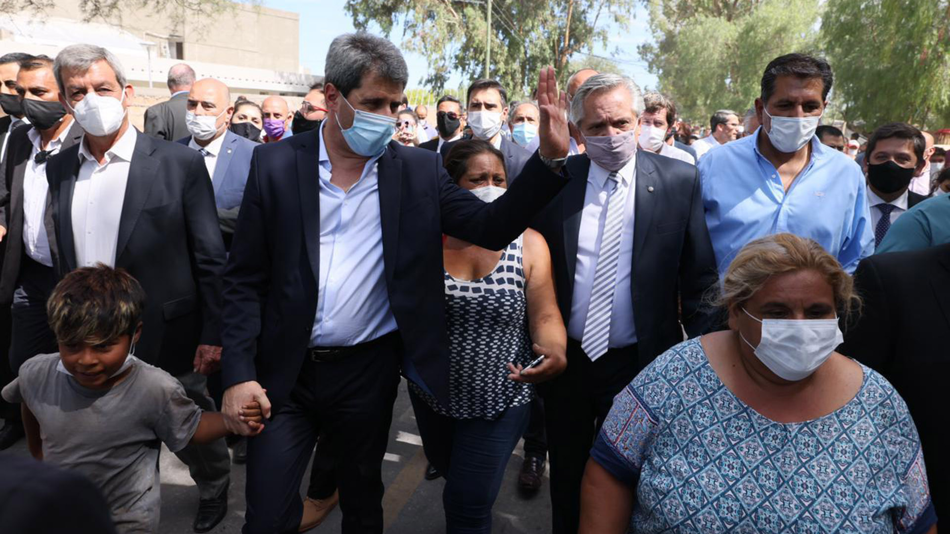 El presidente Alberto Fernández junto al gobernador sanjuanino Sergio Uñac durante una visita en enero de 2021.