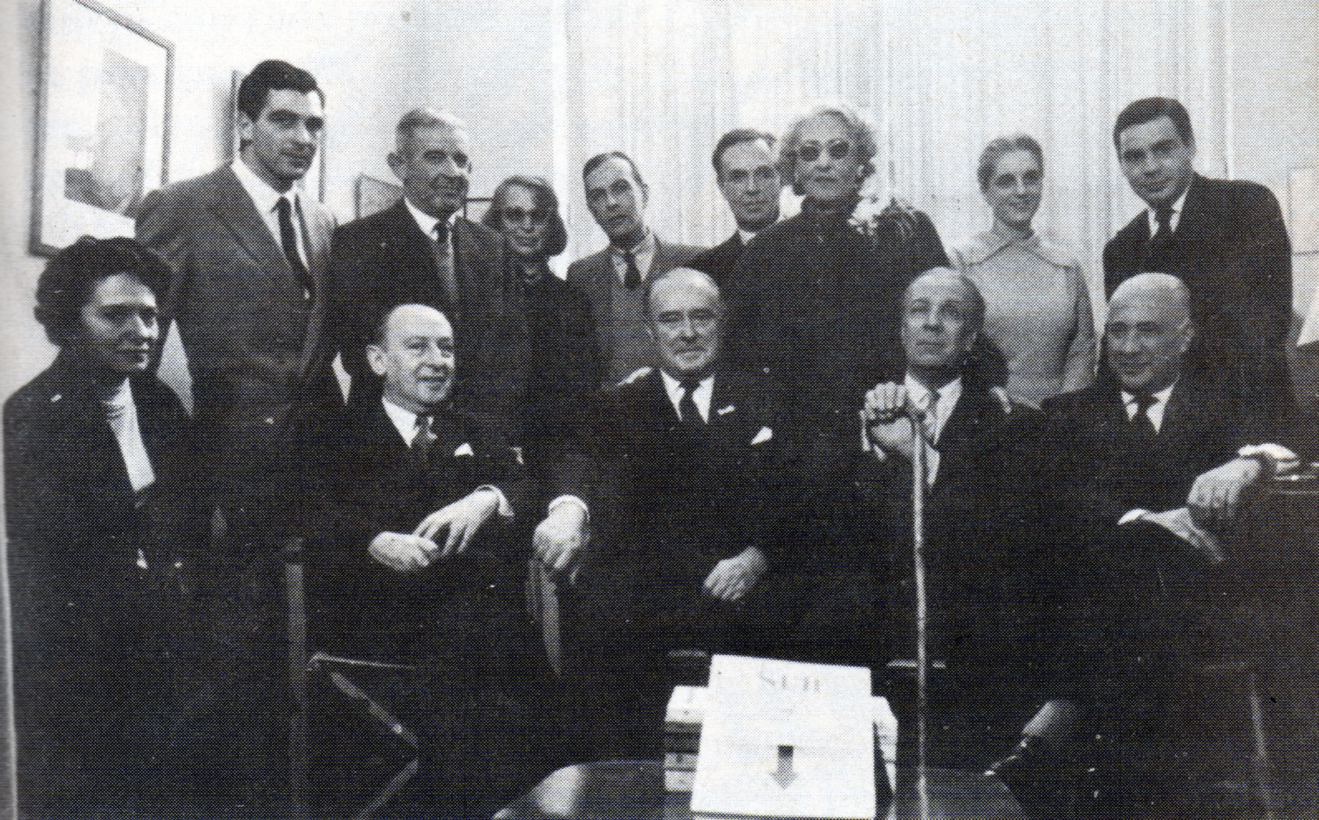 El equipo de la revista "Sur", comandado por Victoria Ocampo