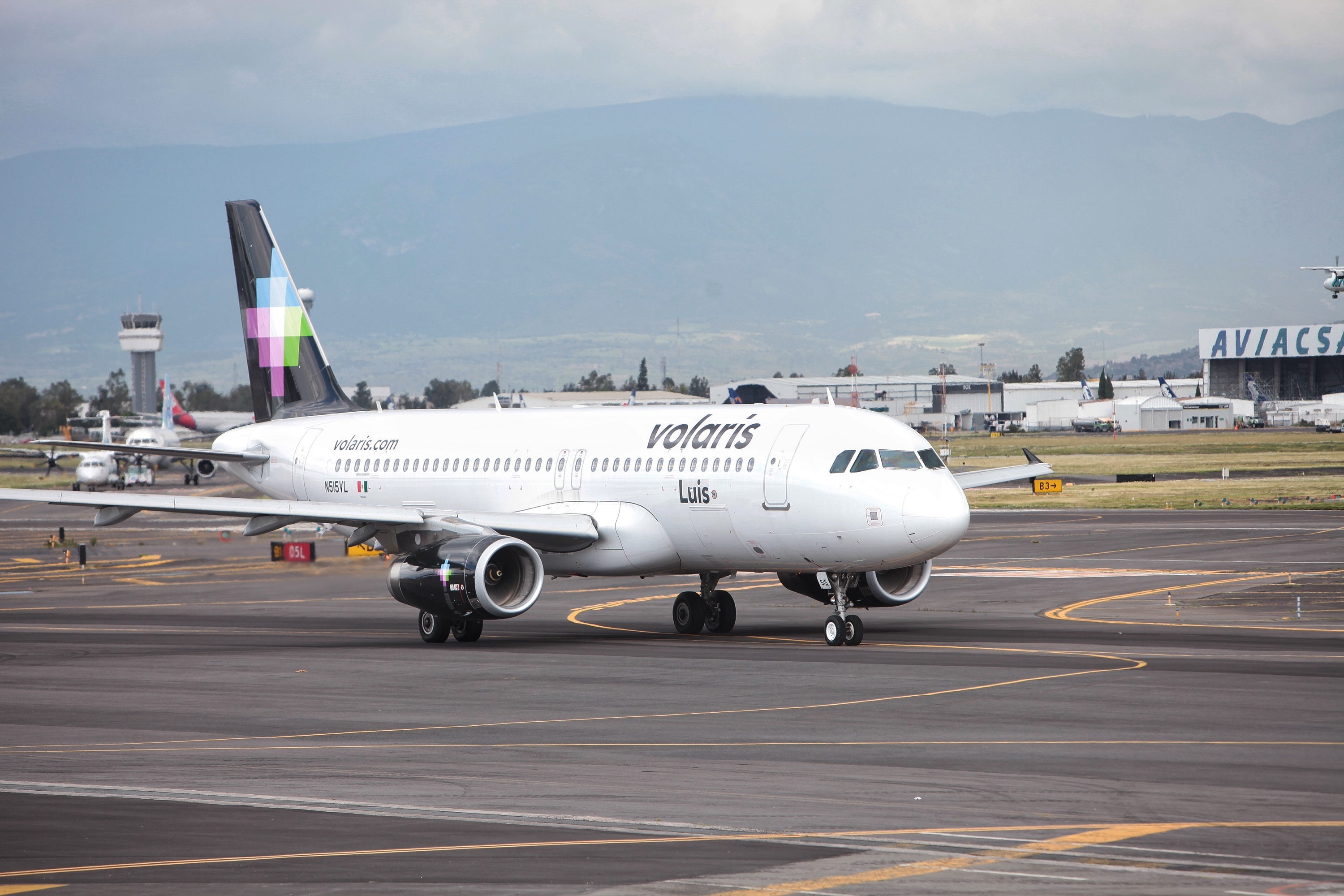 La aerolínea Volaris fue una de las empresas que registró las pérdidas más fuertes en la BMV. (Foto: EFE/Sáshenka Gutiérrez/ Archivo)