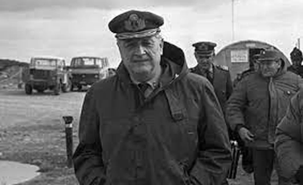 vicealmirante Juan José Lombardo, Comandante del Teatro de Operaciones del Atlántico Sur