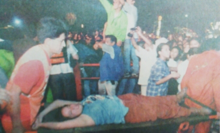 Más de un centenar de desmayadas durante el concierto de Servando y Florentino en la Feria del Hogar, en 1997. Foto: Rincón Anacrónico