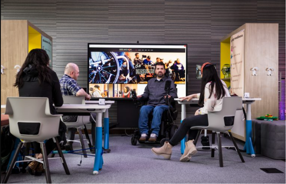 Microsoft inauguró un nuevo Laboratorio Técnico Inclusivo en su plantel