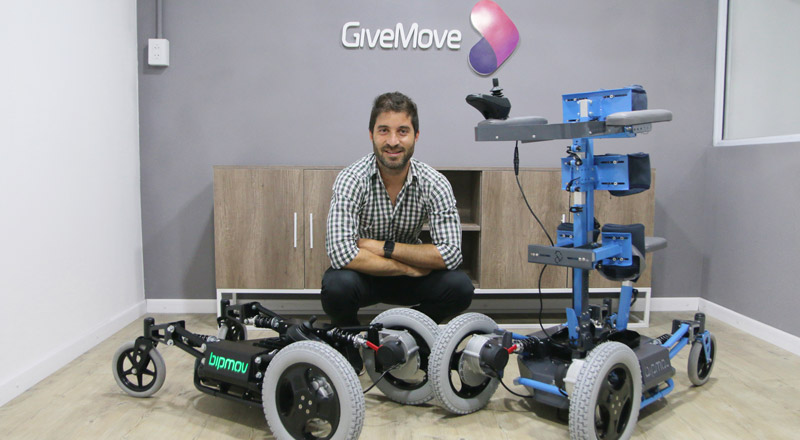 Alejandro Bisi creó GiveMove, que brinda soluciones de movilidad para personas con discapacidades que afectan sus piernas. (Imagen: gentileza GiveMove)
