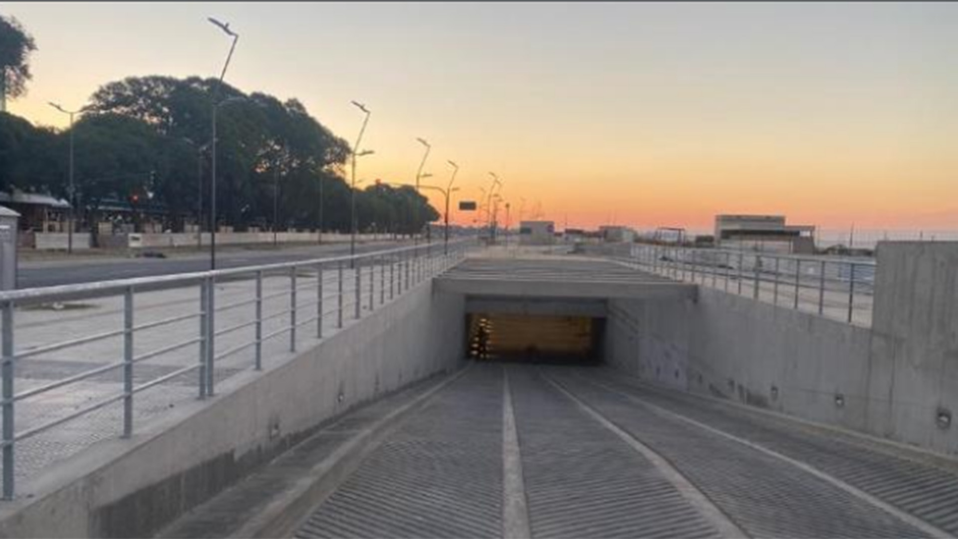 Uno de los ingresos del nuevo parking subterráneo que se habilitará el 30 de junio