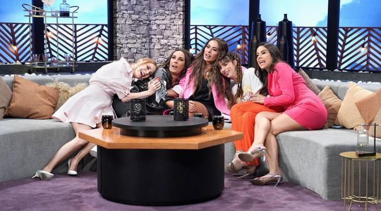 Consuelo fue una de las primeras integrantes del programa en darle la bienvenida a Galilea Montijo, de quien enfatizó no ser amiga (Foto: Instagram/@netasdivinastv)