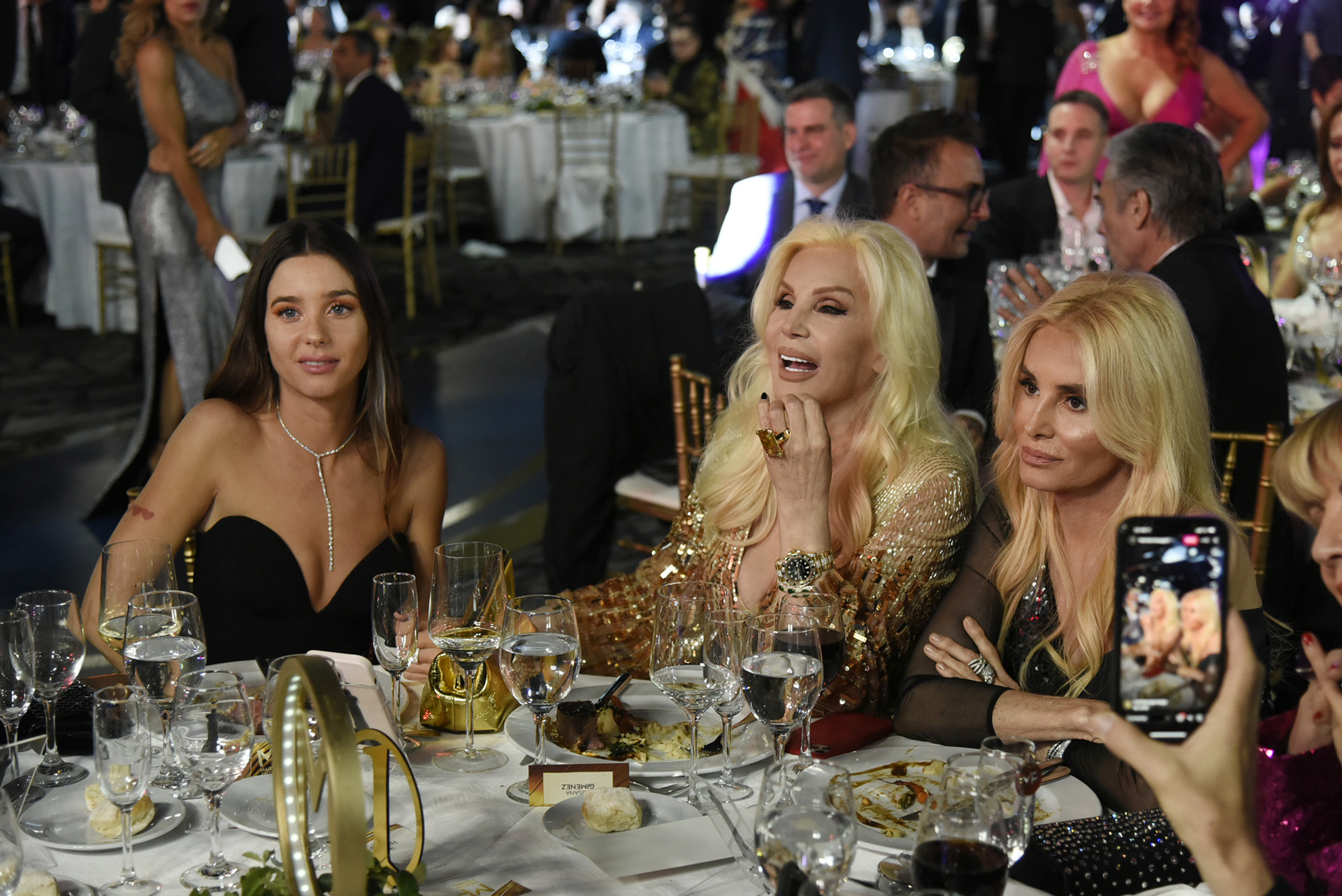 Susana Giménez recibió el Martín Fierro de Brillantes por sus 35 años en la pantalla chica