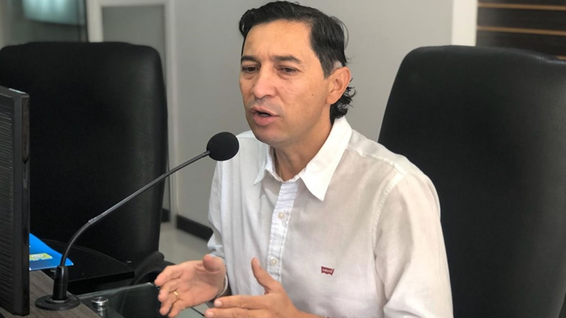Juzgado ordenó seis días de cárcel para el alcalde de Ibagué,Andrés Fabián Hurtado, tras desacatar sentencia de la Corte Constitucional.