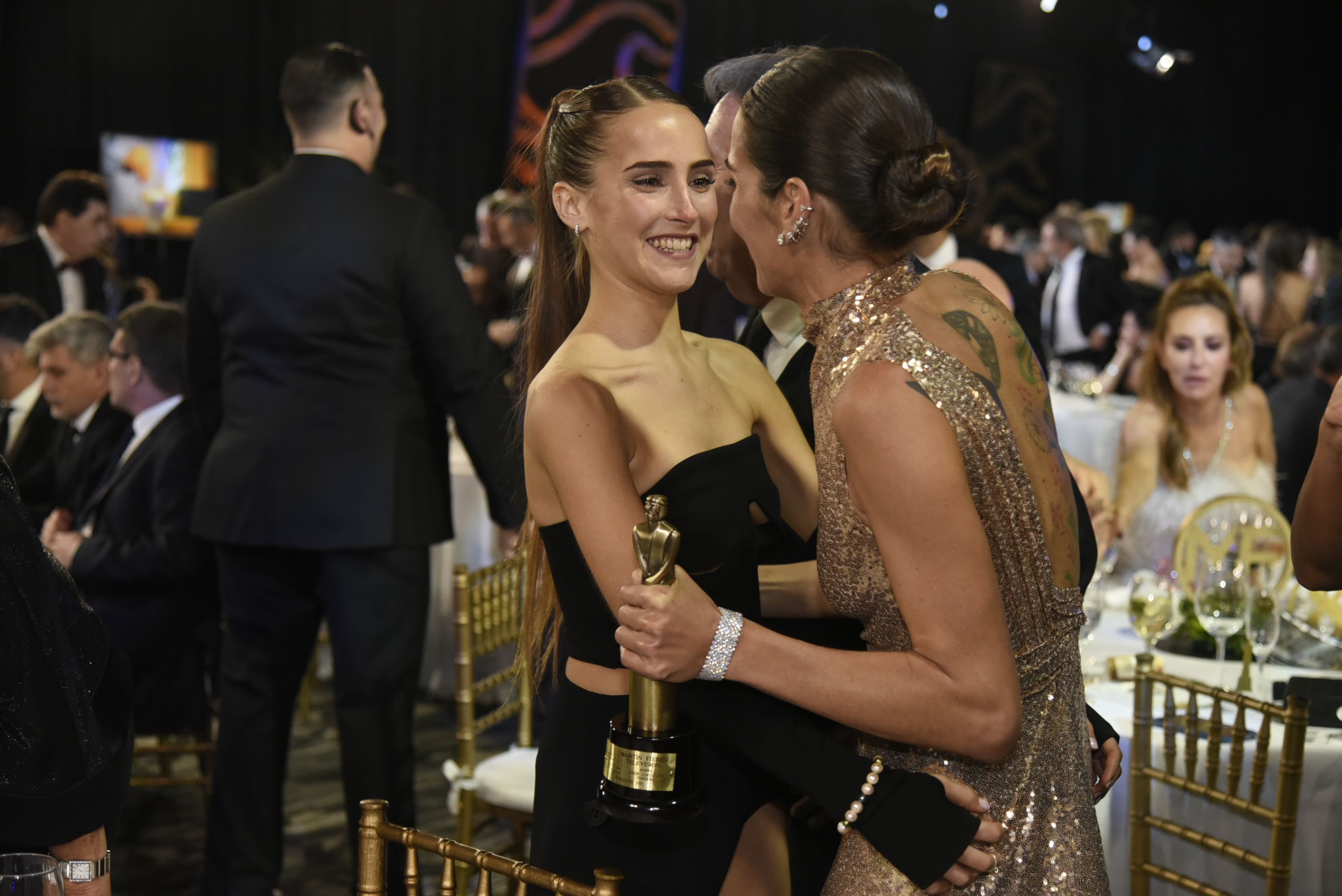 Juana Viale y Ambar (Foto: Telefe)