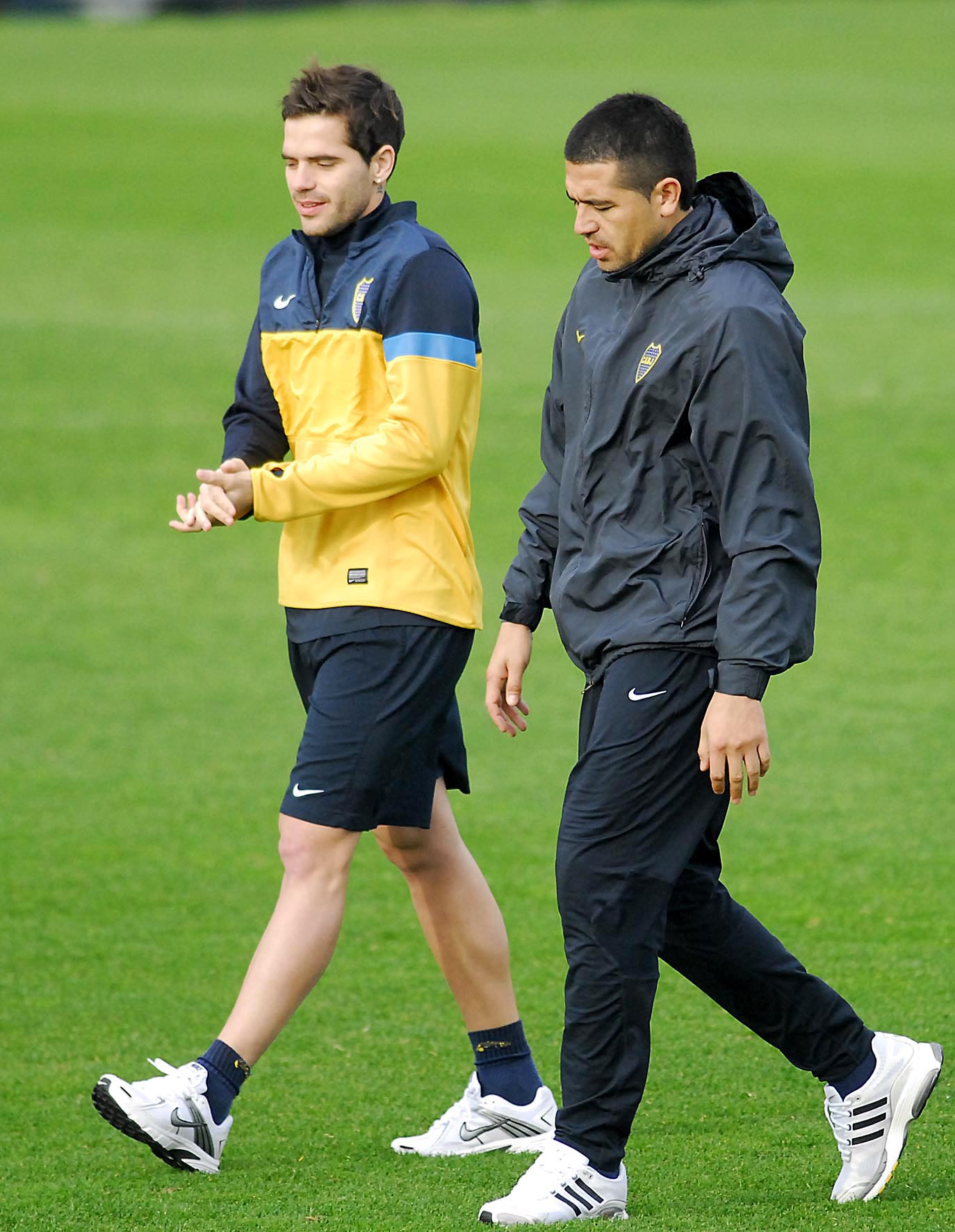 Hoy, con otras funciones dentro del fútbol, Riquelme analiza el trabajo de Gago y lo considerado como DT de Boca en un futuro (Fotobaires)