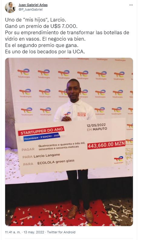 El tuit del padre Juan Gabriel Arias, el promotor de la llegada de jóvenes mozambicanos para estudiar a la Universidad Católica Argentina