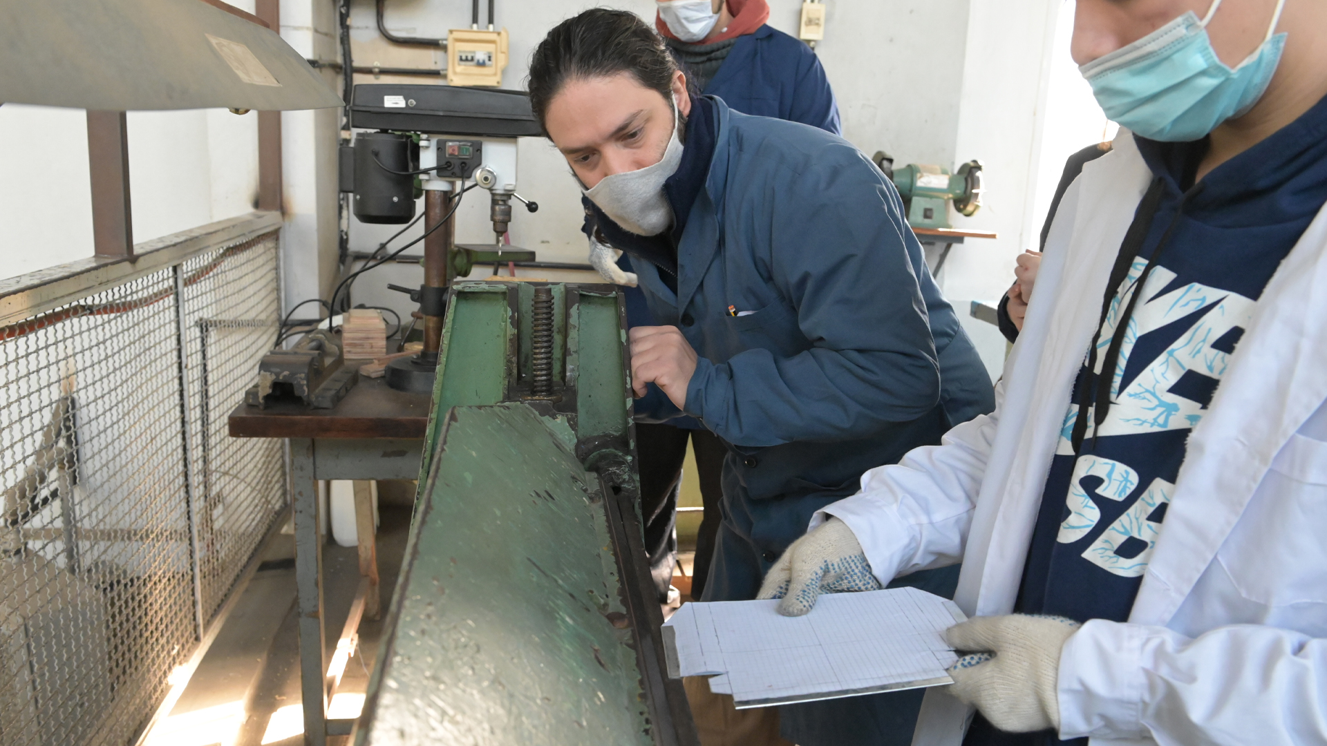 En las escuelas técnicas grandes, la tasa de egreso es del 45 %: de cada diez estudiantes que ingresan en primer año, egresan cuatro. (Fernando Calzada)