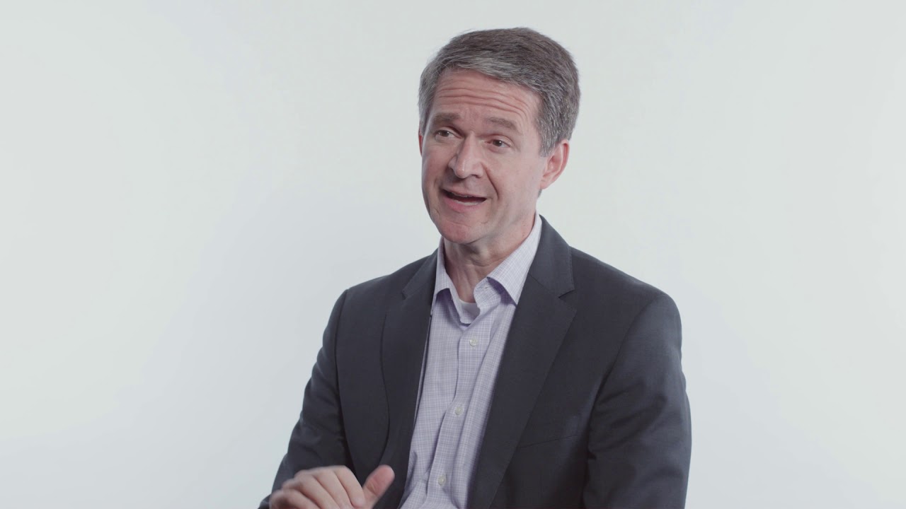 Brooks Holtom. (foto: YouTube/TINYpulse)