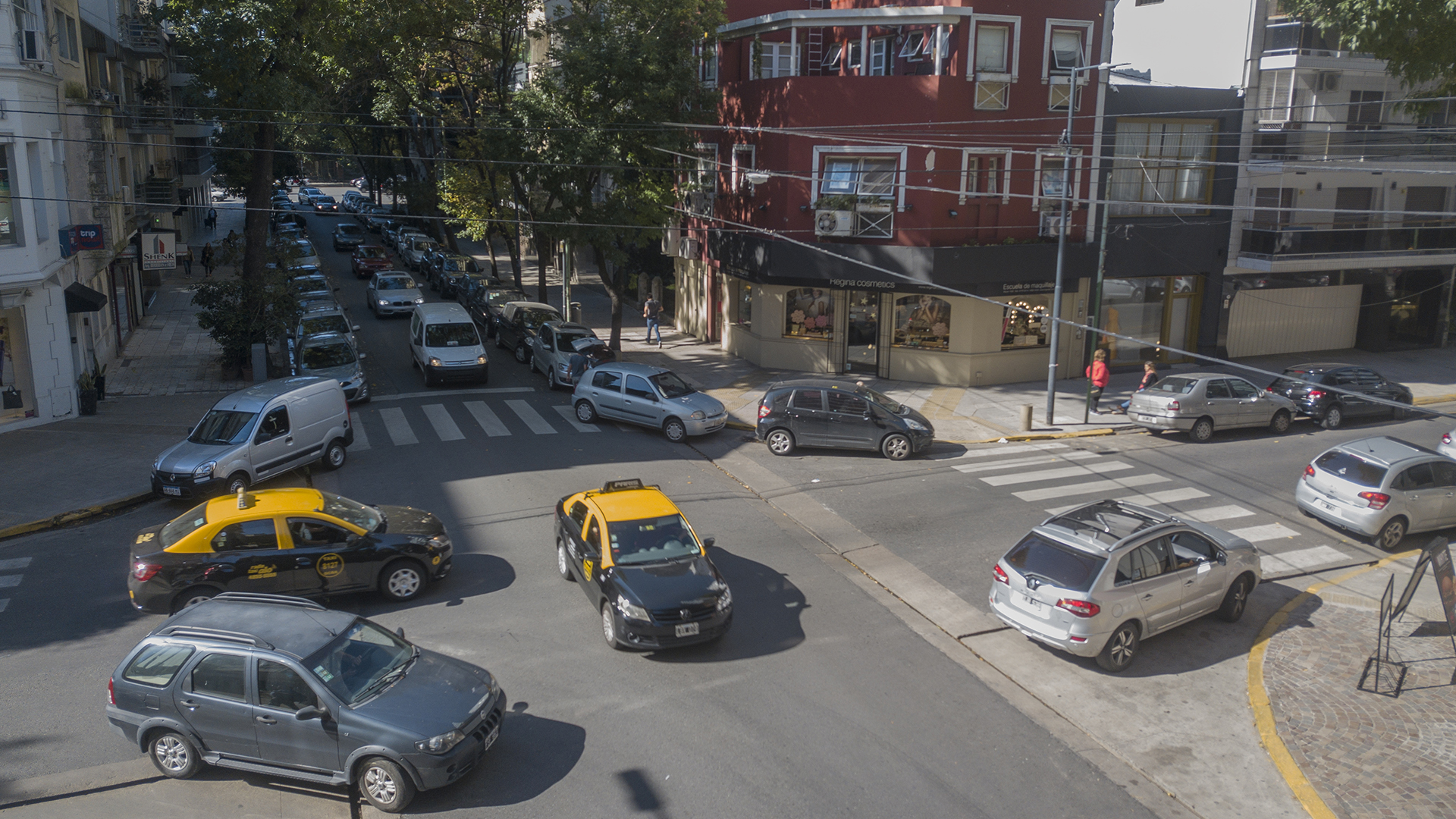 Los vehículos podrán ser estacionados solo a 300 metros del domicilio declarado