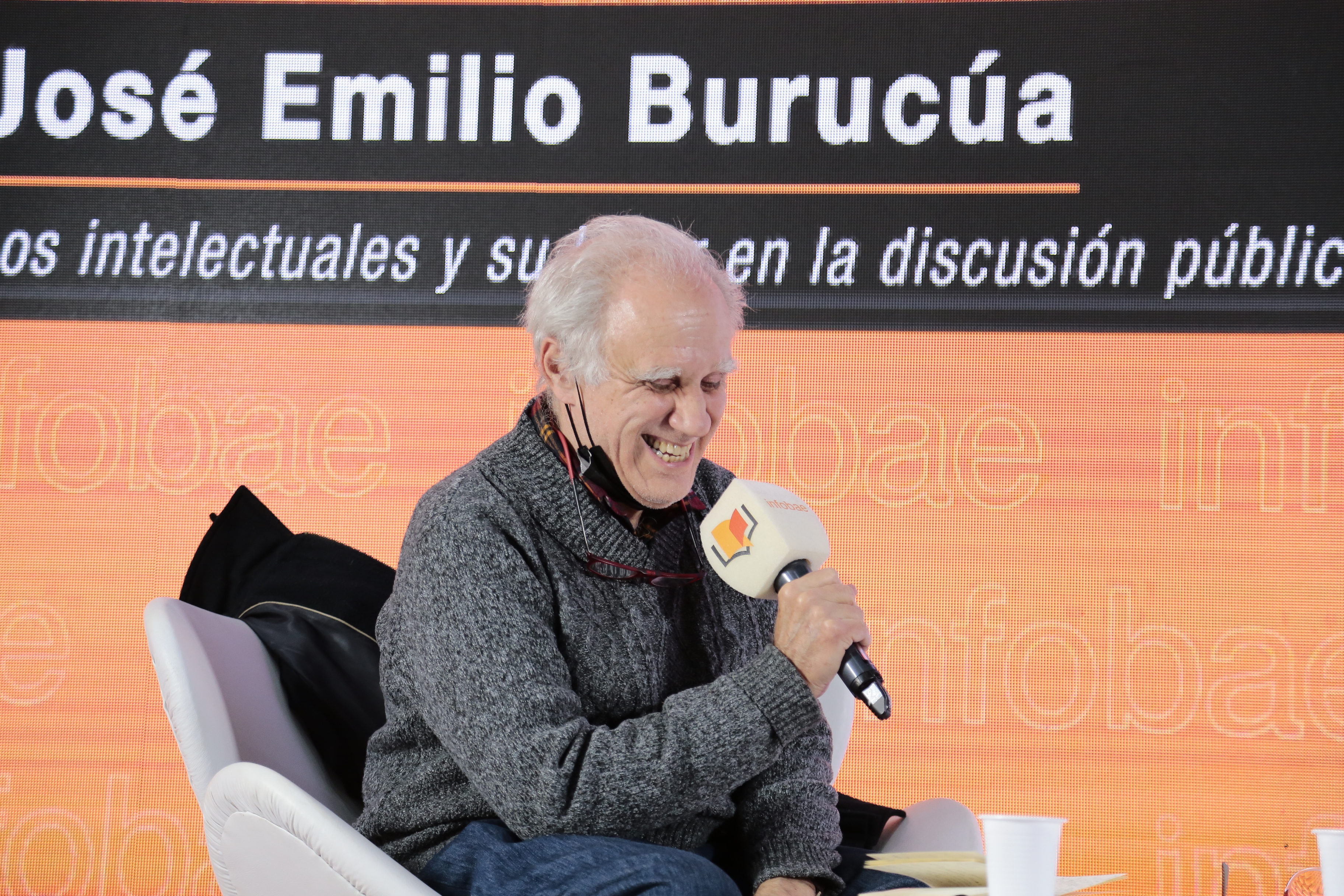 El historiador José Emilio Burucúa disertó sobre el rol de los intelectuales en la sociedad y la cultura. / Crédito: Luciano González