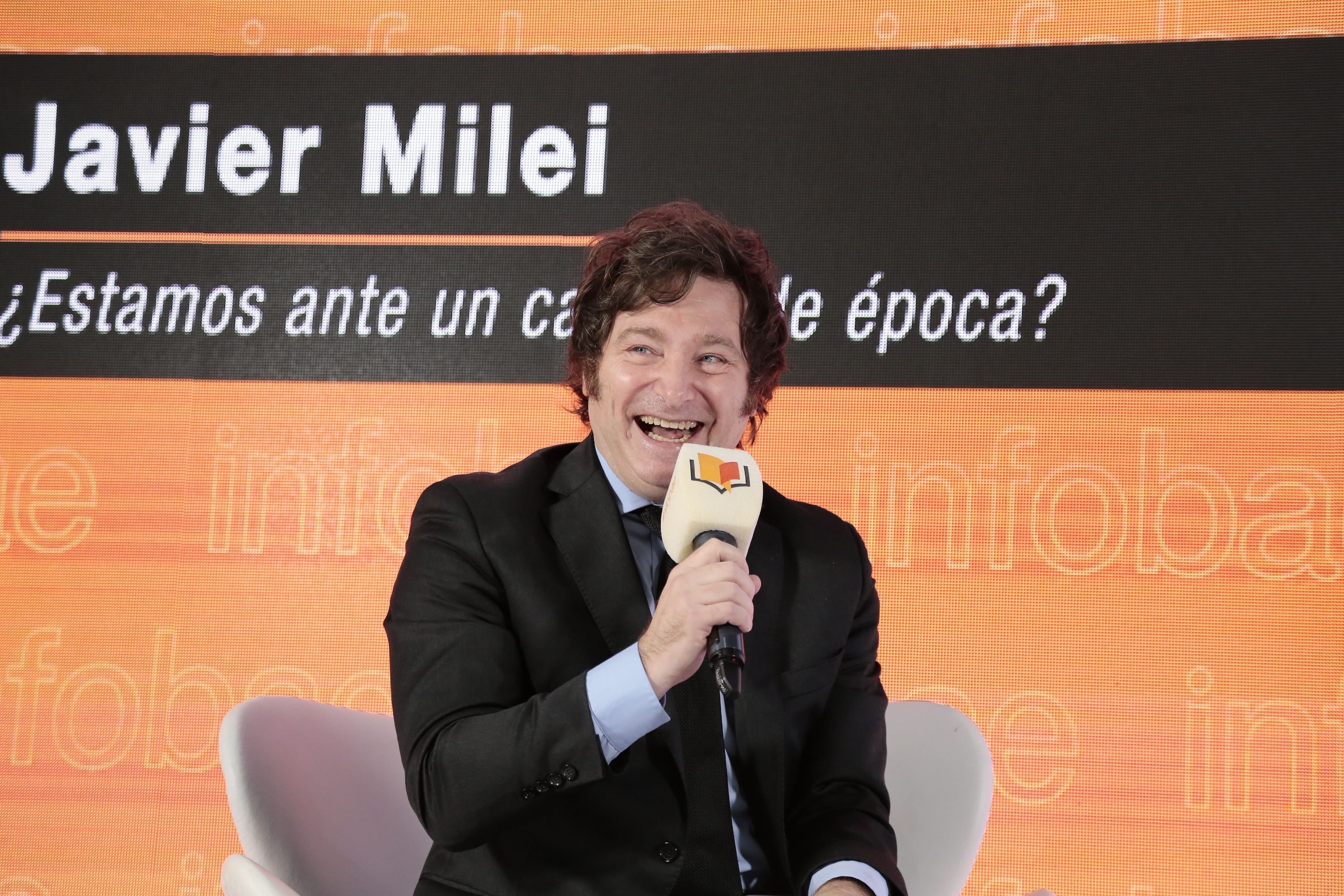 El diputado libertario Javier Milei participó de una entrevista pública en el stand el día anterior a llenar la sala más grande de la Feria. / Crédito: Luciano González