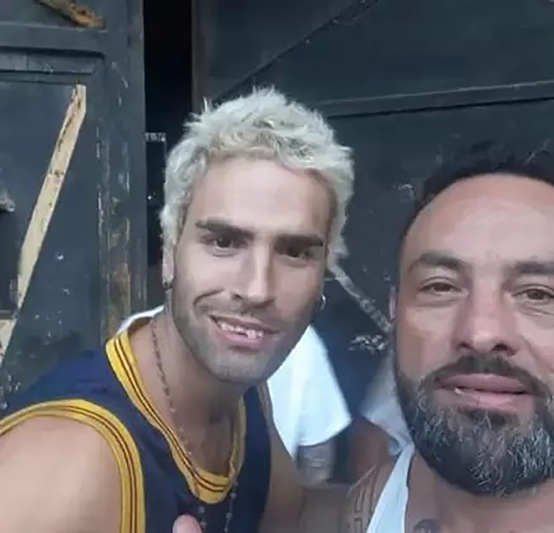 Alejandro junto a Nicolás Furtado durante la filmación de El Marginal