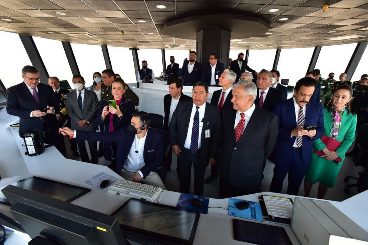 La periodista Mary Anastasia O’Grady señaló que la comunidad aeronáutica advirtió que “el espacio aéreo mexicano es un accidente a punto de ocurrir” FOTO: PRESIDENCIA/CUARTOSCURO.COM