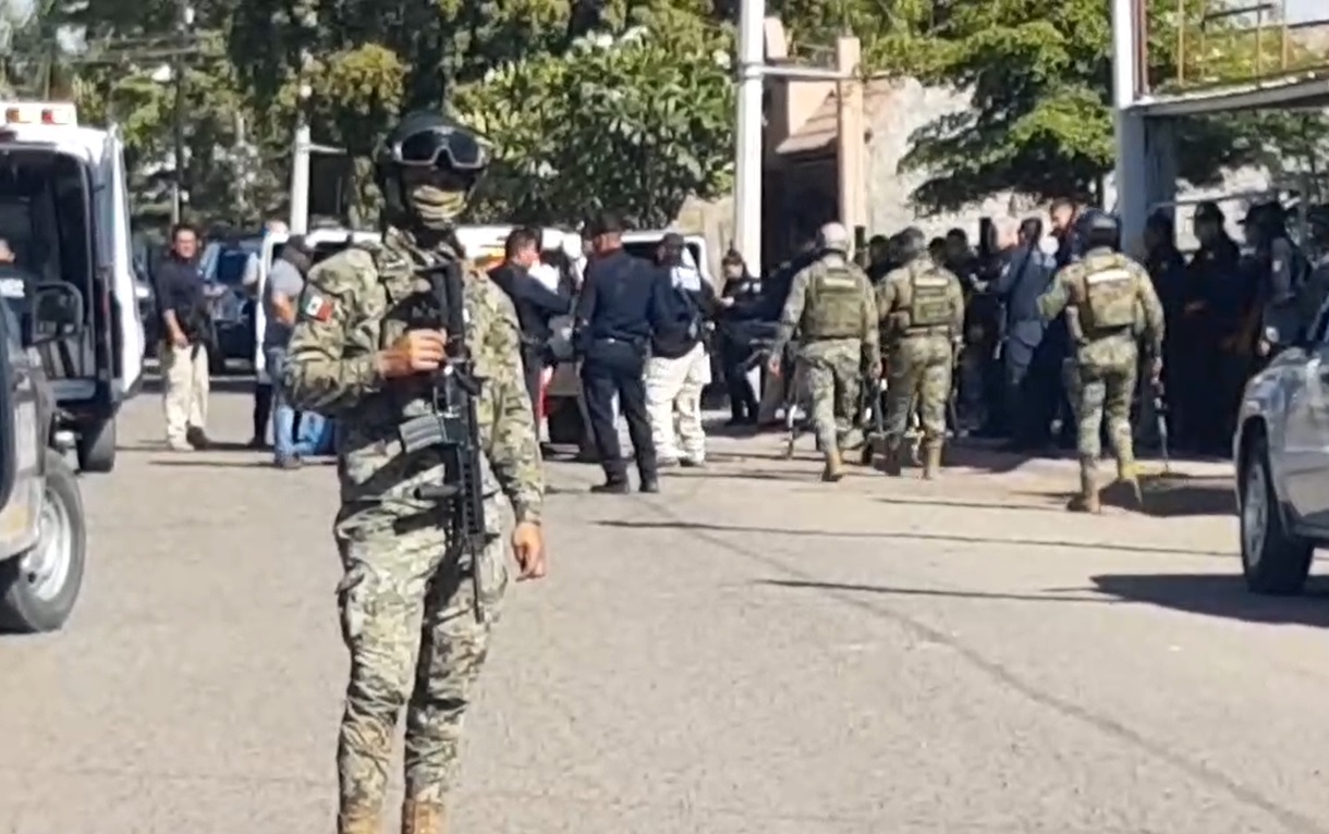 Los supuestos sicarios intentaron darse a la fuga (Foto: Captura de pantalla)