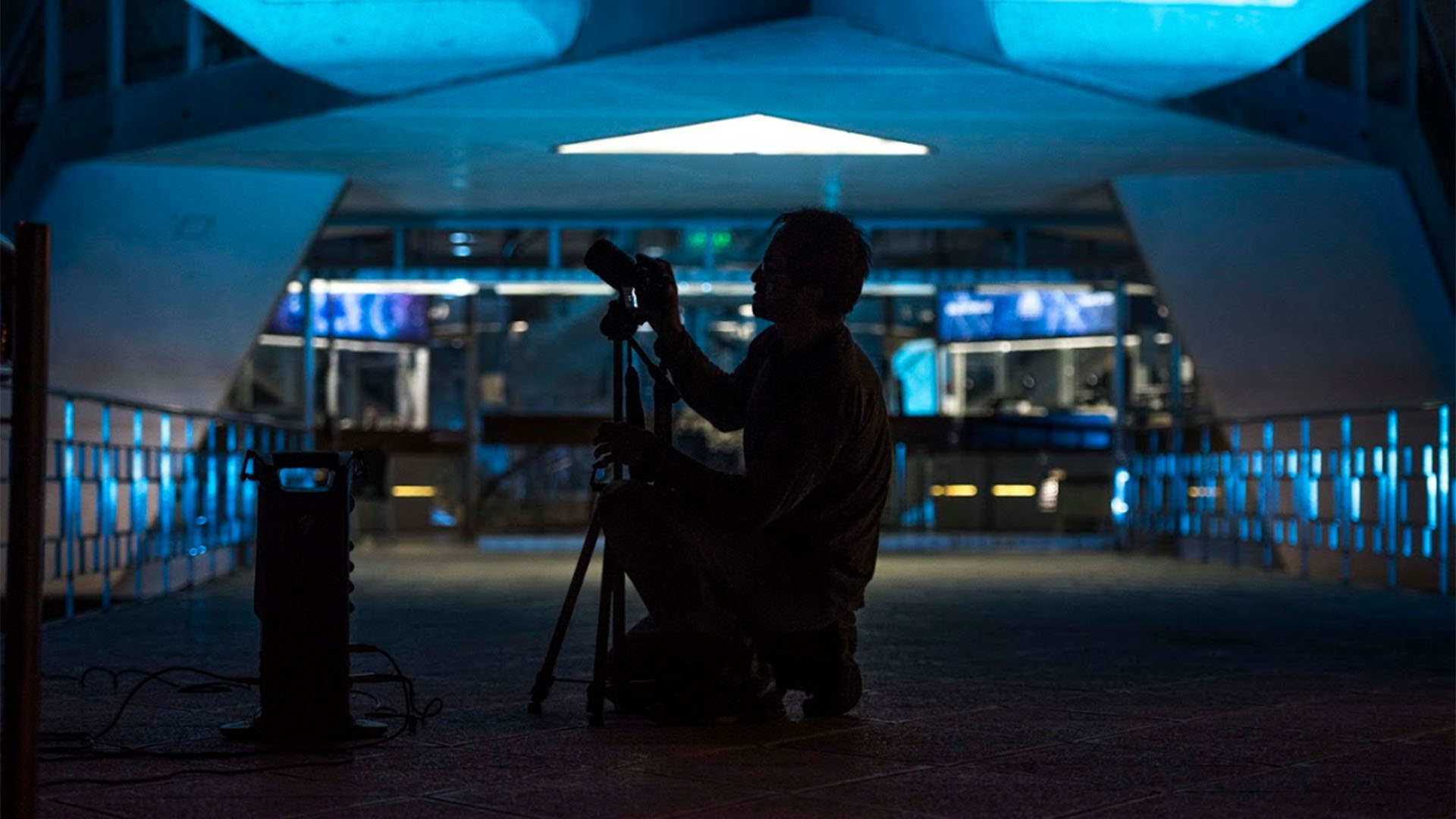 Acercarse proporciona más detalles al fotografiar la Luna. Independientemente de la cámara que utilice, es importante tener un control manual completo sobre la configuración de la cámara (Gillermo Llamos)