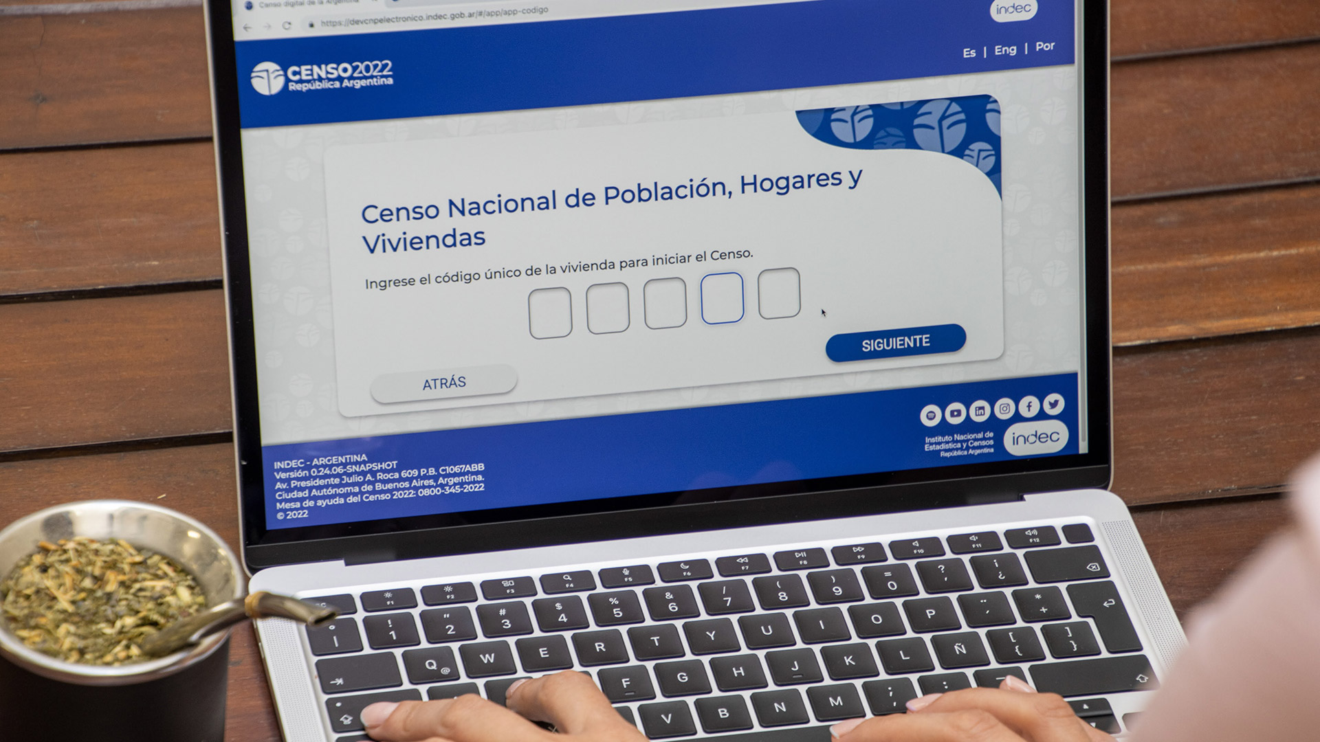 La persona que realizó la carga online de los datos solo deberá presentarle al censista el código alfanumérico de seis cifras