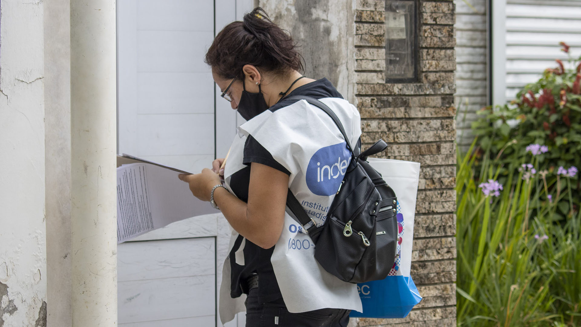 El cuestionario digital podrá completarse hasta las ocho de la mañana del miércoles 18 de mayo. A esa hora comenzará la recorrida de los censistas por todas las casas del país