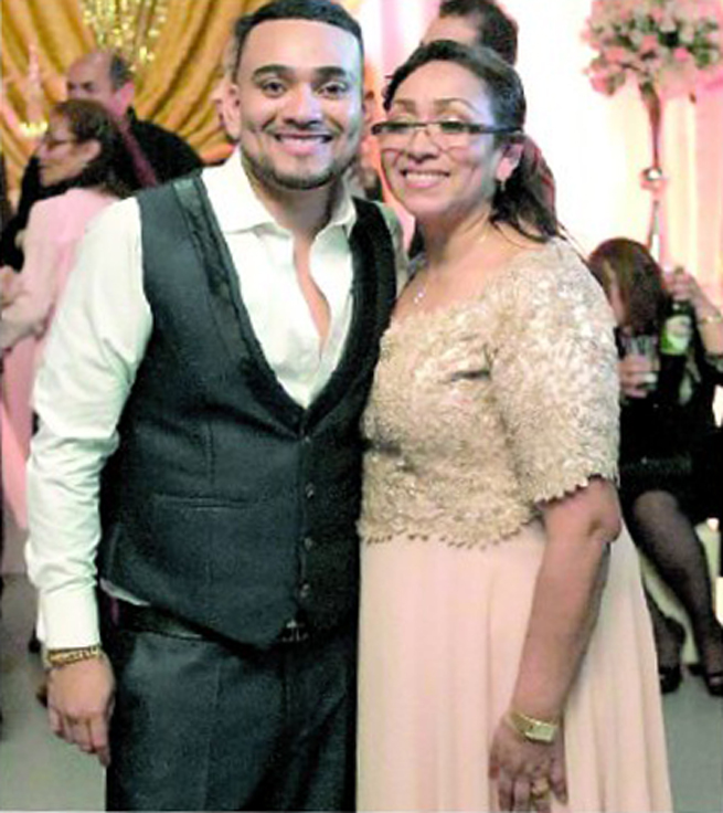 Madre de Josimar, Isabel Farfán, fue intervenida en el aeropuerto Jorge Chávez. Sin embargo, sí logró viajar a Estados Unidos. (Foto: Instagram)